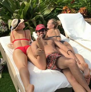 Maria Sharapova feet photo thumbnail