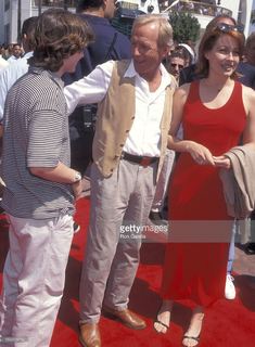 Linda Kozlowski feet photo 5