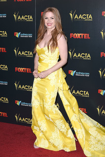 Isla Fisher feet photo thumbnail
