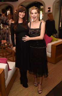 Zoey Deutch feet photo thumbnail