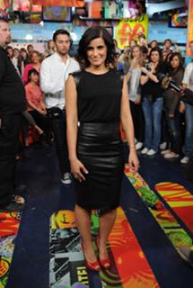 Nelly Furtado feet photo thumbnail