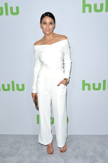 Emmanuelle Chriqui feet photo thumbnail