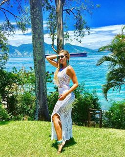 Lívia Andrade feet photo thumbnail