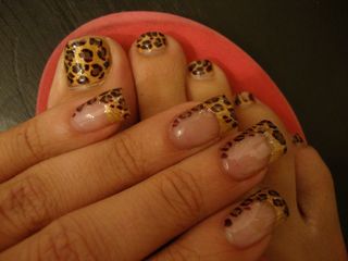 Kesha feet photo thumbnail