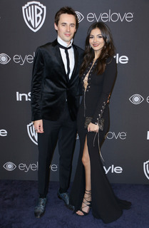 Victoria Justice feet photo thumbnail