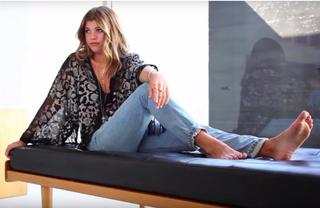 Sofia Richie feet photo thumbnail
