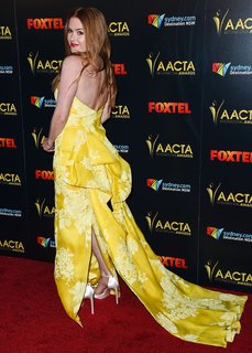 Isla Fisher feet photo thumbnail
