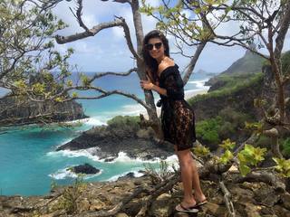 Paula Fernandes feet photo thumbnail