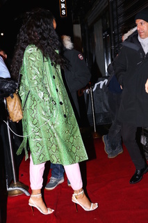 Rihanna feet photo thumbnail