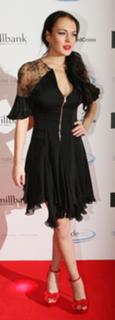 Lindsay Lohan feet photo thumbnail
