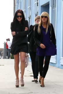 Lindsay Lohan feet photo thumbnail