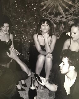Nelly Furtado feet photo thumbnail