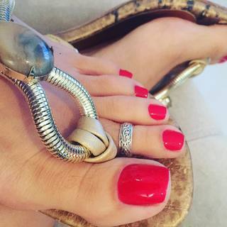 Karin Klemp feet photo thumbnail