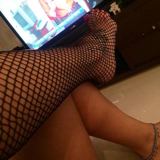Karin Klemp feet photo thumbnail