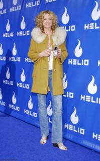 Jenna Elfman feet photo thumbnail