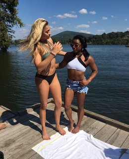 Simone Biles feet photo thumbnail