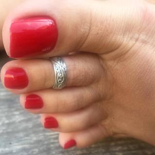 Karin Klemp feet photo thumbnail