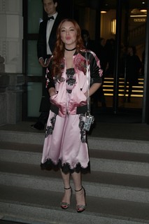 Lindsay Lohan feet photo thumbnail