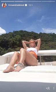 Lívia Andrade feet photo thumbnail