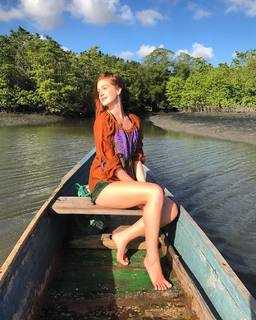 Marina Ruy Barbosa feet photo thumbnail