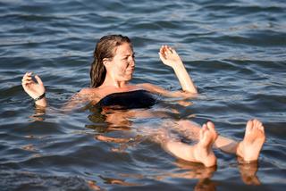 Gemma Atkinson feet photo thumbnail