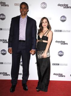 Eliza Dushku feet photo thumbnail