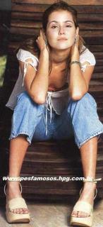 Deborah Secco feet photo thumbnail