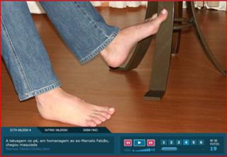 Deborah Secco feet photo thumbnail