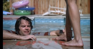 Aubrey Plaza feet photo thumbnail