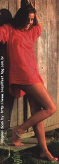 Deborah Secco feet photo thumbnail