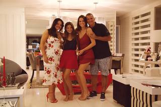 Bruna Marquezine feet photo thumbnail