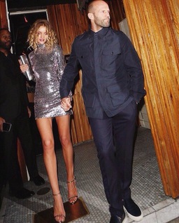 Rosie Huntington-Whiteley feet photo thumbnail