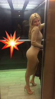 Bella Thorne feet photo thumbnail