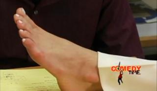 Chelsea Handler feet photo thumbnail