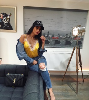 Jasmin Walia feet photo thumbnail
