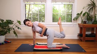 Adriene Mishler feet photo thumbnail