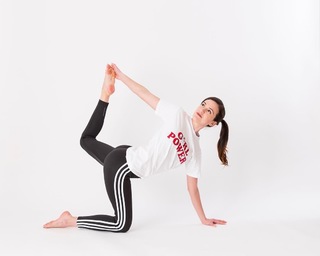 Adriene Mishler feet photo thumbnail