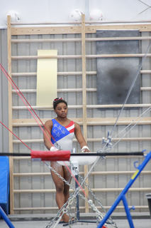 Simone Biles feet photo thumbnail