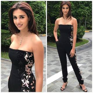 Disha Patani feet photo thumbnail