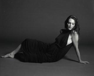 Julianne Moore feet photo thumbnail