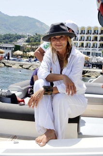 Maria Bello feet photo thumbnail