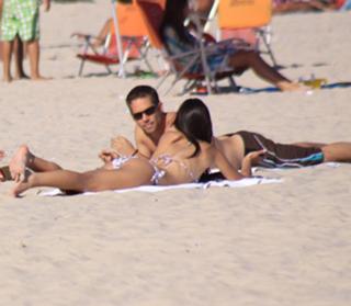 Jordana Brewster feet photo thumbnail