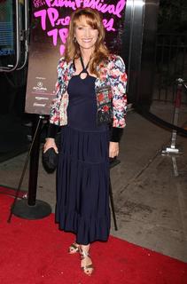 Jane Seymour feet photo thumbnail