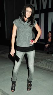 Jessica Szohr feet photo thumbnail