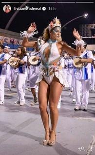 Lívia Andrade feet photo thumbnail