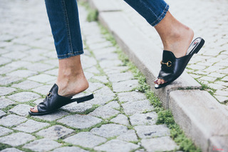 Cristina Ferreira feet photo thumbnail