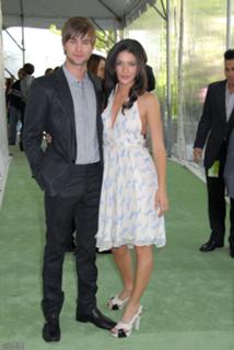 Jessica Szohr feet photo thumbnail