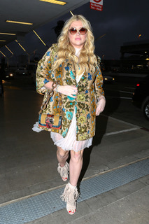 Kesha feet photo thumbnail