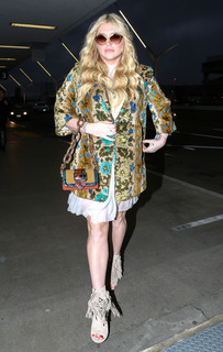 Kesha feet photo thumbnail
