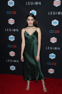 Amber Midthunder feet photo 3